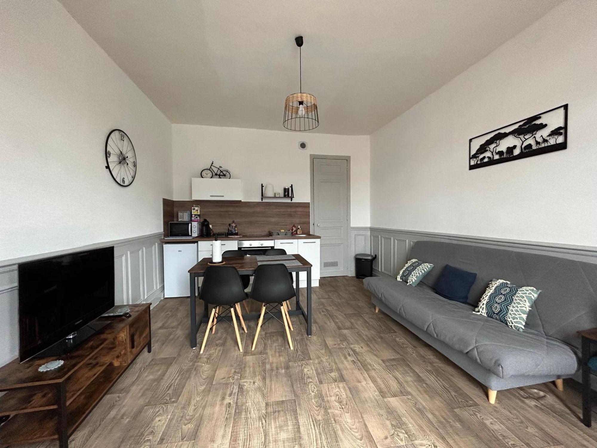 Appartement F1, Refait A Neuf, 150M De La Plage Donville-les-Bains Buitenkant foto